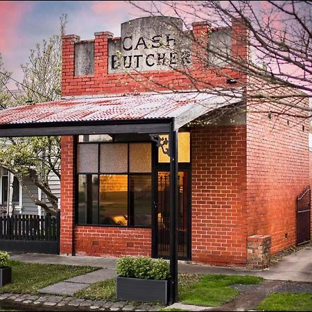 The Cash Butcher - Classy & Centrally Located Балларат Экстерьер фото